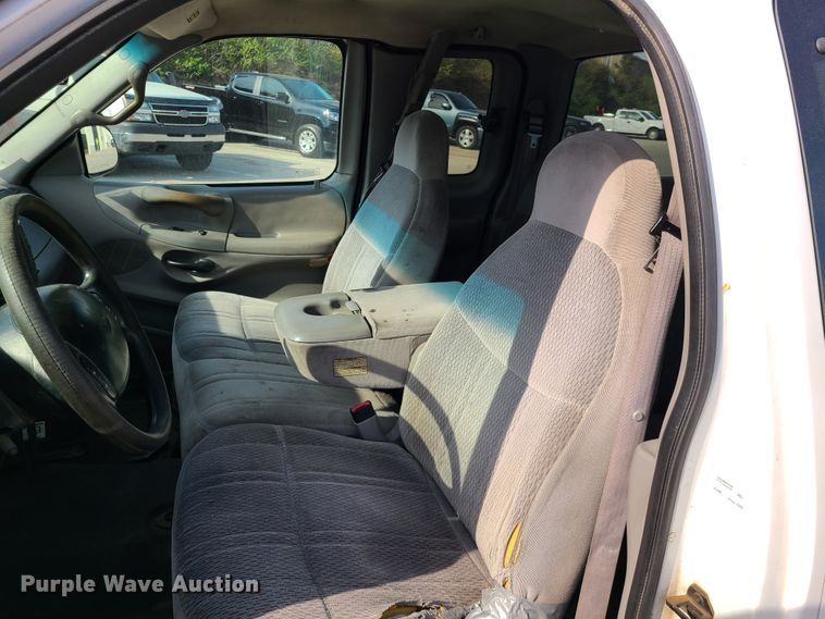 image for item DH5853 1998 Ford F150  SuperCab pickup truck