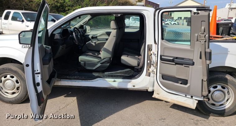 image for item DH5855 2016 Ford F150  SuperCab pickup truck