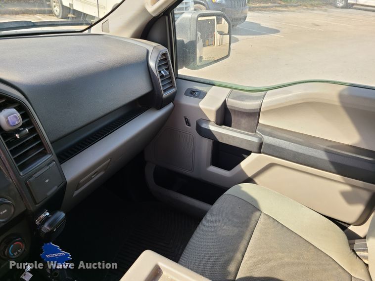 image for item DH5855 2016 Ford F150  SuperCab pickup truck