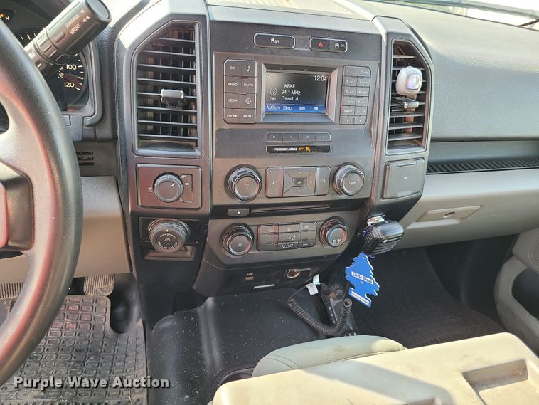 image for item DH5855 2016 Ford F150  SuperCab pickup truck