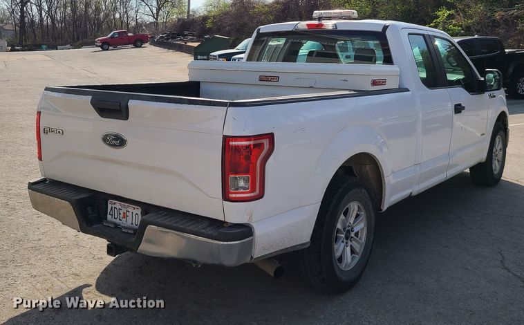 image for item DH5856 2017 Ford F150  SuperCab pickup truck