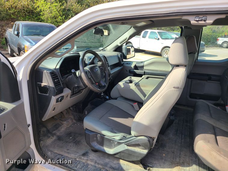 image for item DH5856 2017 Ford F150  SuperCab pickup truck