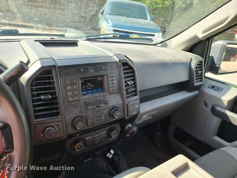 image for item DH5856 2017 Ford F150  SuperCab pickup truck