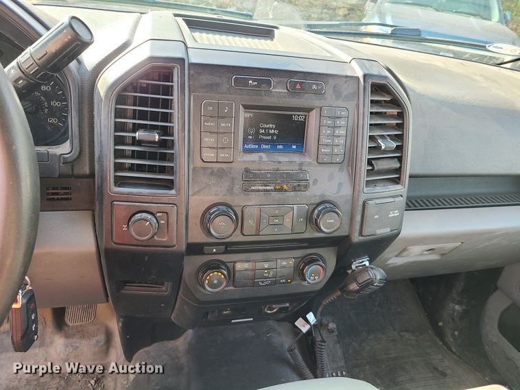 image for item DH5856 2017 Ford F150  SuperCab pickup truck