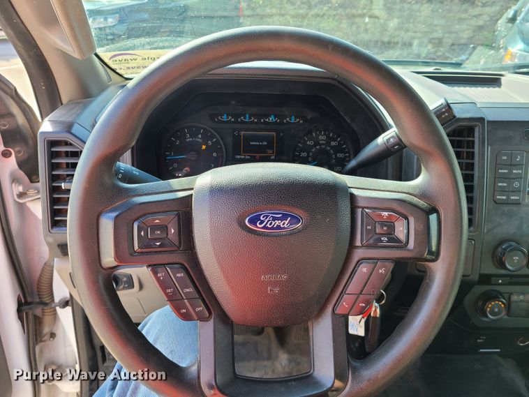 image for item DH5856 2017 Ford F150  SuperCab pickup truck