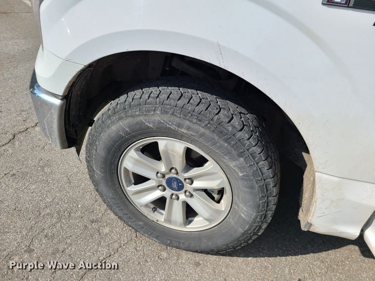 image for item DH5856 2017 Ford F150  SuperCab pickup truck