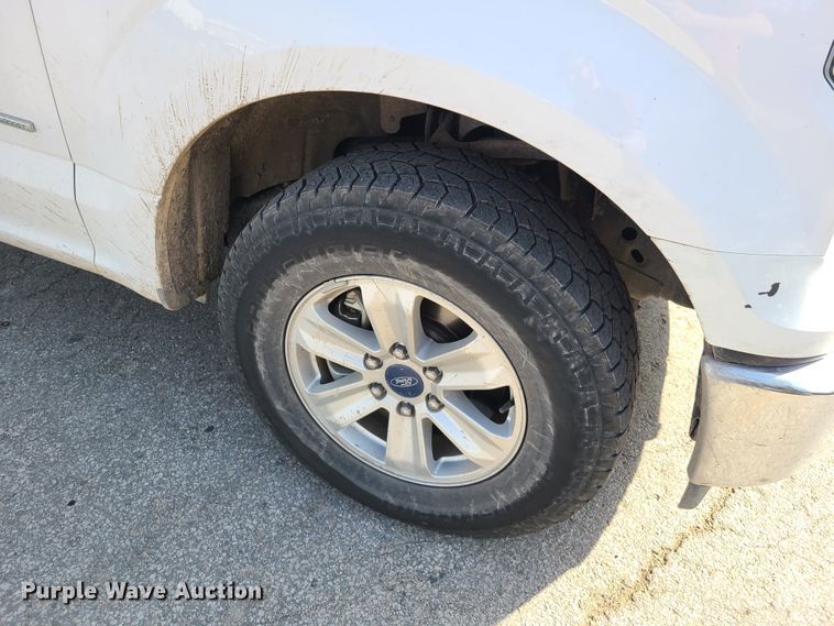 image for item DH5856 2017 Ford F150  SuperCab pickup truck