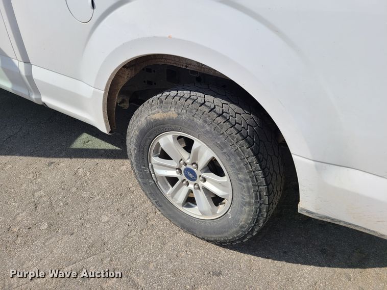 image for item DH5856 2017 Ford F150  SuperCab pickup truck