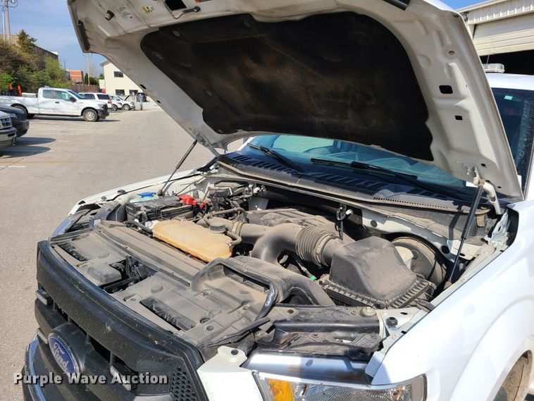 image for item DH5856 2017 Ford F150  SuperCab pickup truck