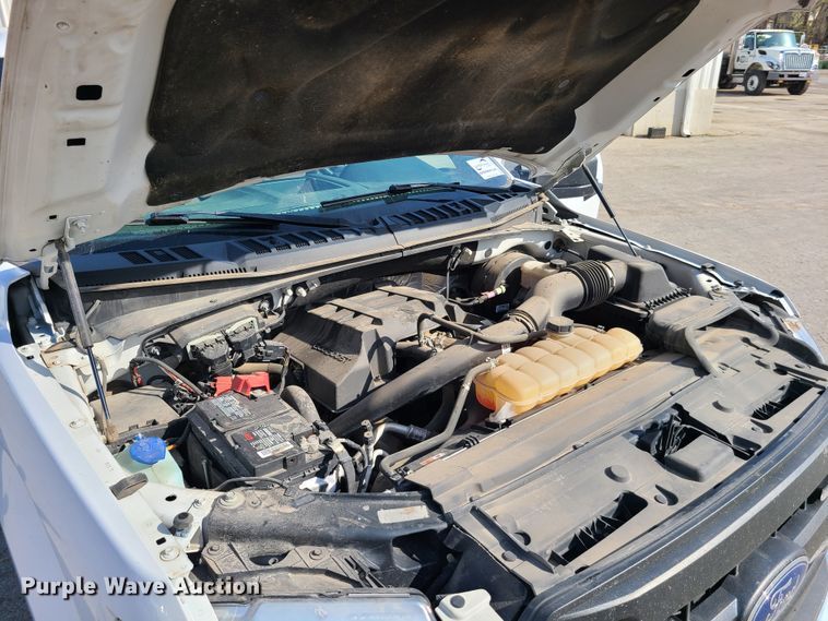 image for item DH5856 2017 Ford F150  SuperCab pickup truck