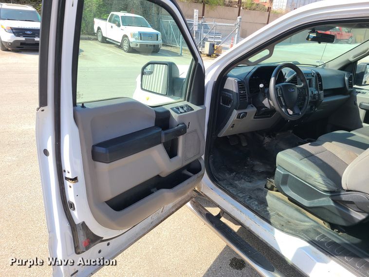 image for item DH5860 2017 Ford F150  SuperCab pickup truck