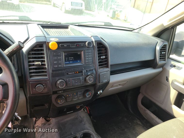 image for item DH5860 2017 Ford F150  SuperCab pickup truck