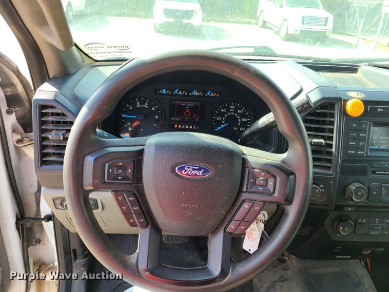 image for item DH5860 2017 Ford F150  SuperCab pickup truck