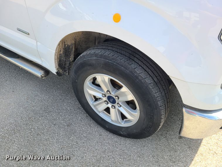 image for item DH5860 2017 Ford F150  SuperCab pickup truck