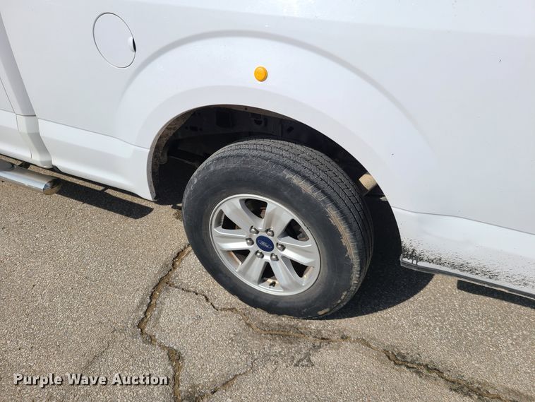 image for item DH5860 2017 Ford F150  SuperCab pickup truck
