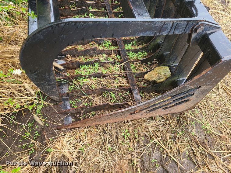 image for item DH5873 72"W skid steer grapple bucket