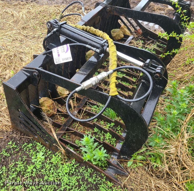 image for item DH5873 72"W skid steer grapple bucket
