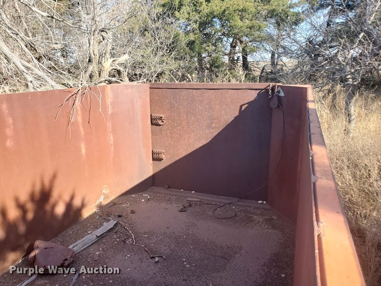 image for item DI4758 (3) truck beds