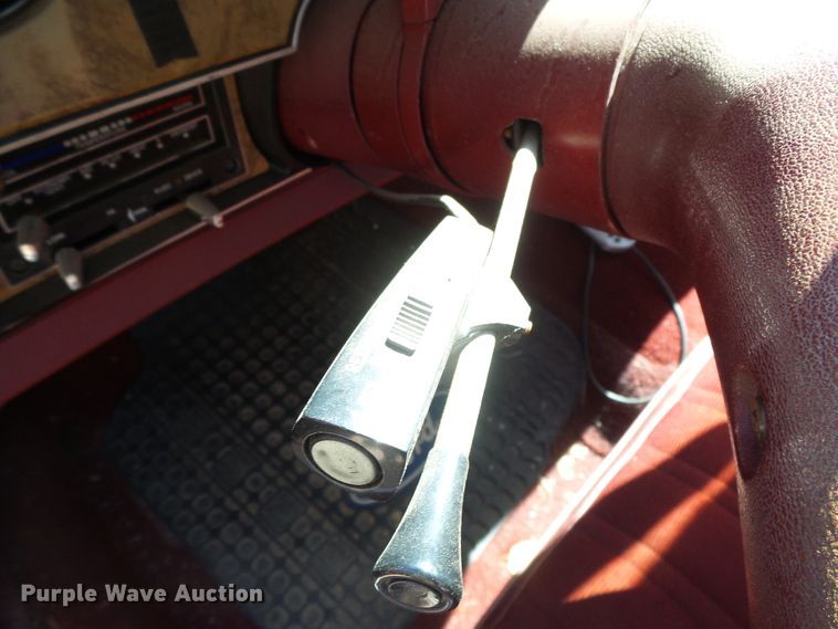 image for item DI5552 1977 Ford Thunderbird