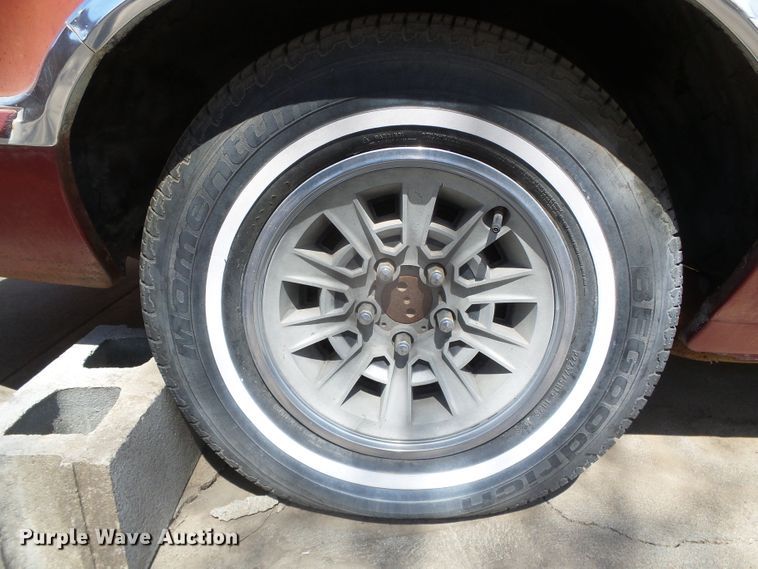 image for item DI5552 1977 Ford Thunderbird