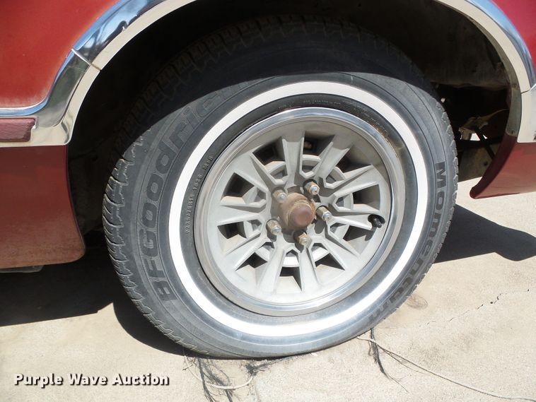 image for item DI5552 1977 Ford Thunderbird