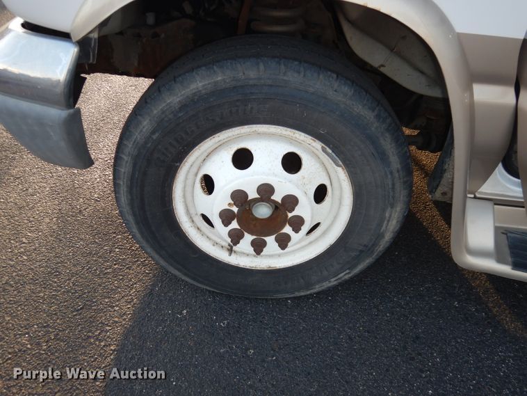 image for item DI6516 2000 Ford E450  RV