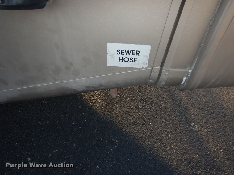 image for item DI6516 2000 Ford E450  RV