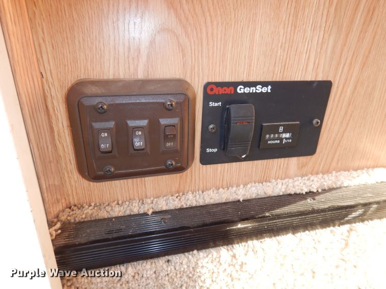 image for item DI6516 2000 Ford E450  RV