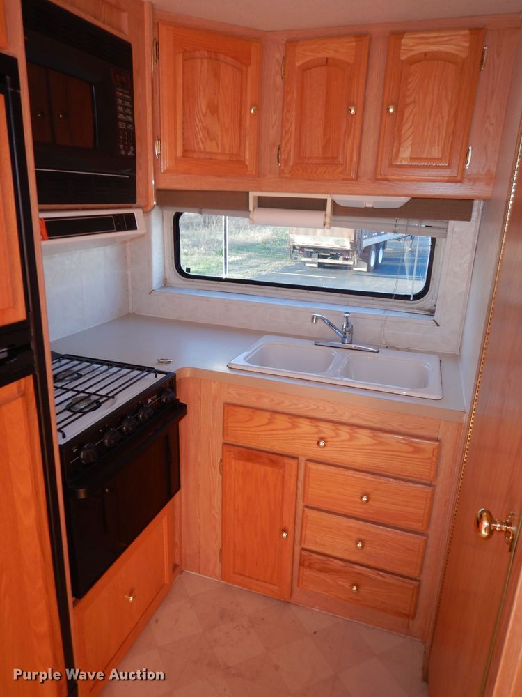 image for item DI6516 2000 Ford E450  RV