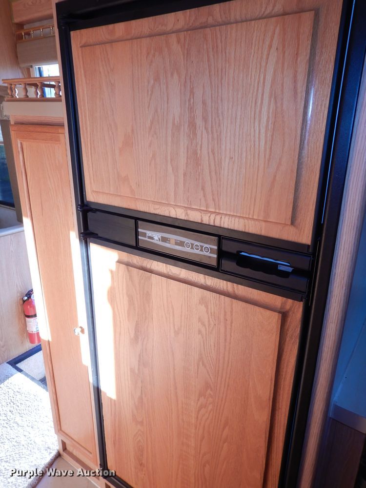 image for item DI6516 2000 Ford E450  RV