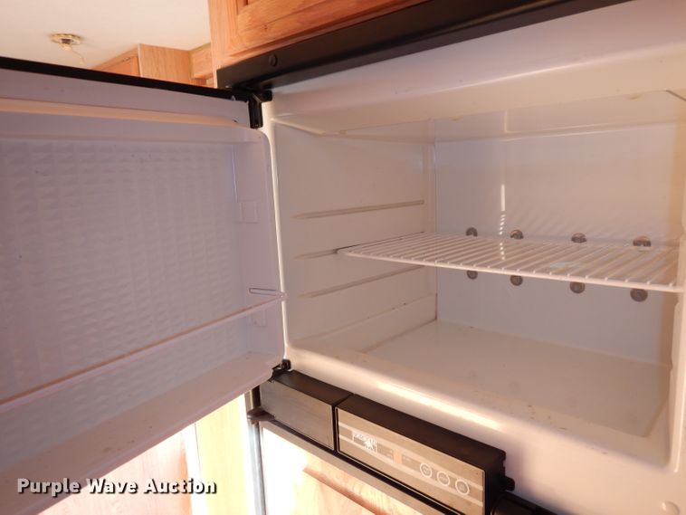 image for item DI6516 2000 Ford E450  RV