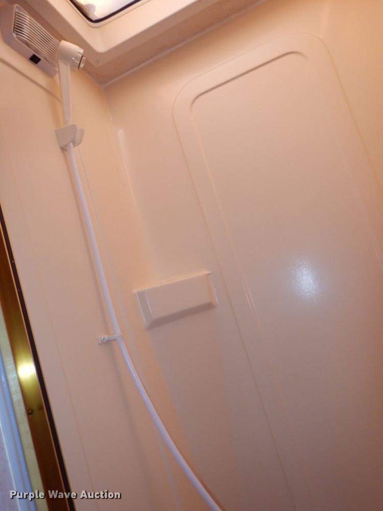 image for item DI6516 2000 Ford E450  RV