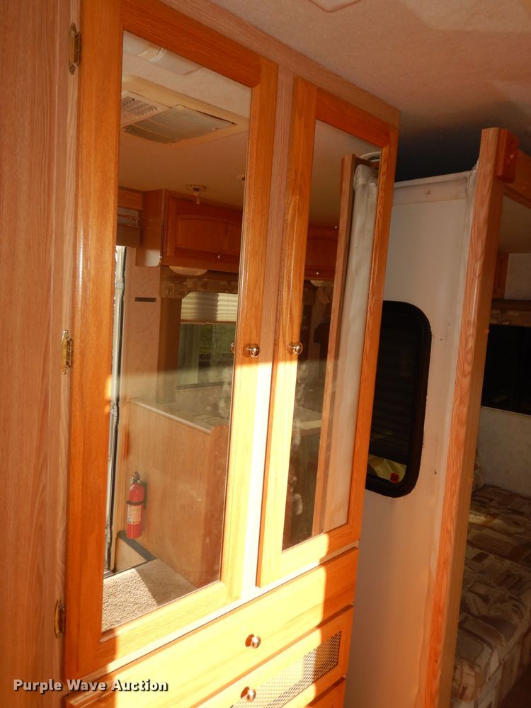 image for item DI6516 2000 Ford E450  RV