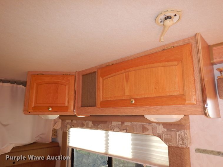 image for item DI6516 2000 Ford E450  RV