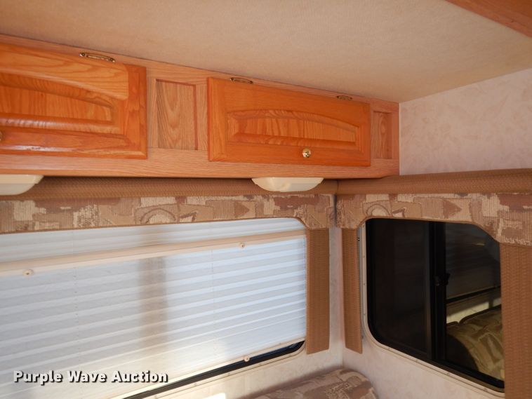 image for item DI6516 2000 Ford E450  RV