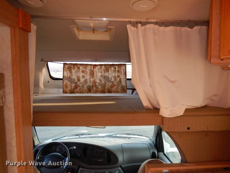 image for item DI6516 2000 Ford E450  RV