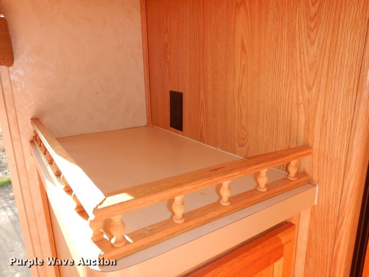 image for item DI6516 2000 Ford E450  RV