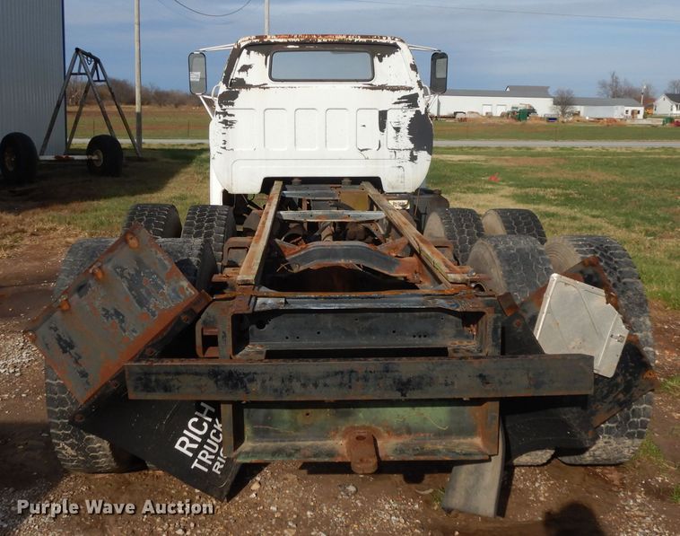 image for item DI8172 1989 Chevrolet C70  truck cab and chassis