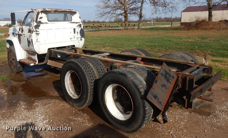 image for item DI8172 1989 Chevrolet C70  truck cab and chassis