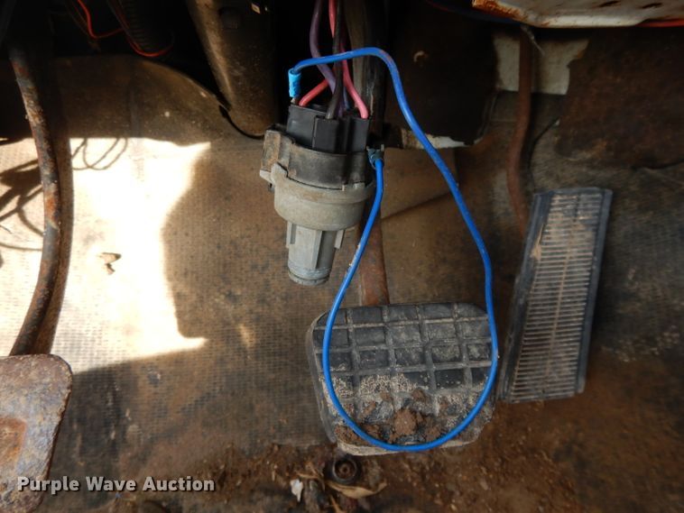 image for item DI8172 1989 Chevrolet C70  truck cab and chassis