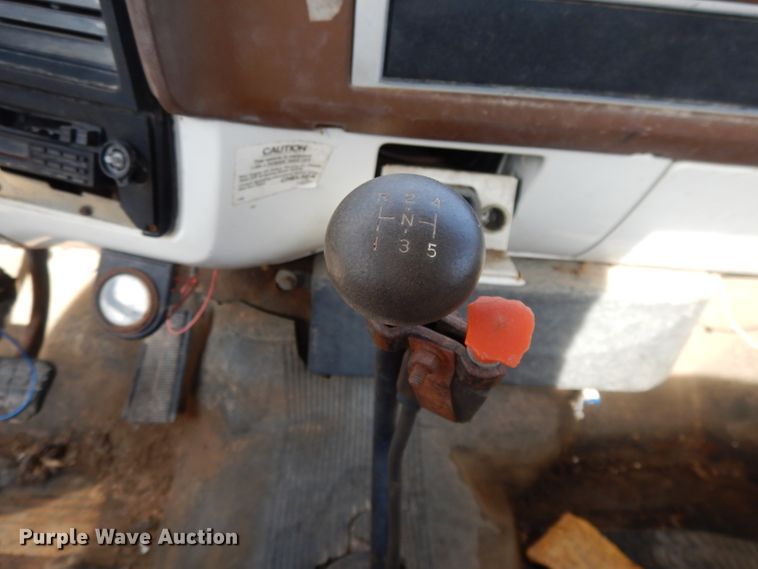 image for item DI8172 1989 Chevrolet C70  truck cab and chassis