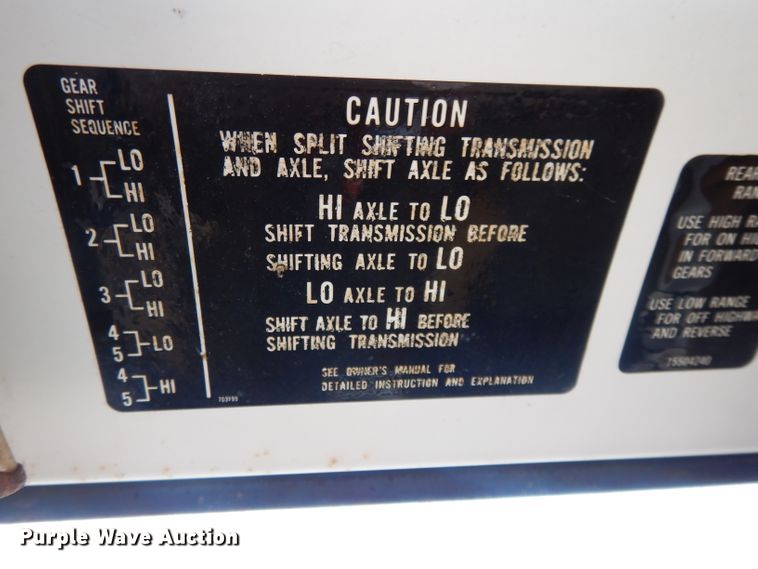 image for item DI8172 1989 Chevrolet C70  truck cab and chassis