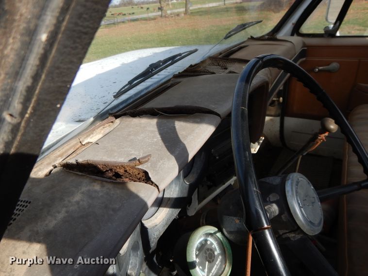 image for item DI8172 1989 Chevrolet C70  truck cab and chassis