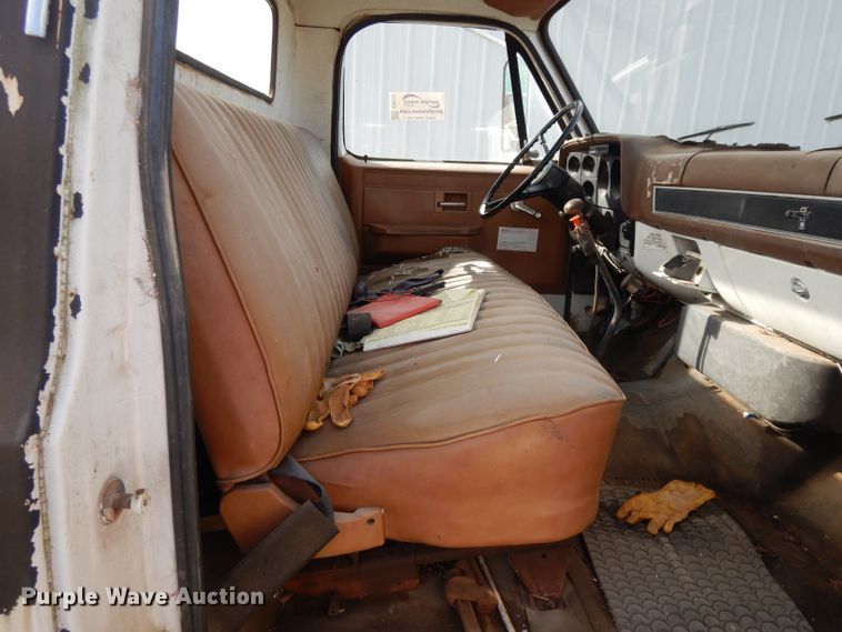 image for item DI8172 1989 Chevrolet C70  truck cab and chassis