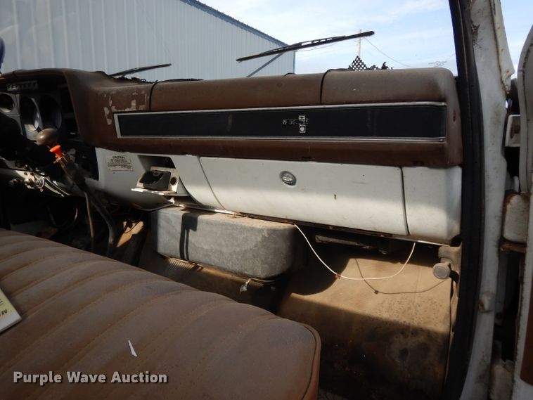 image for item DI8172 1989 Chevrolet C70  truck cab and chassis