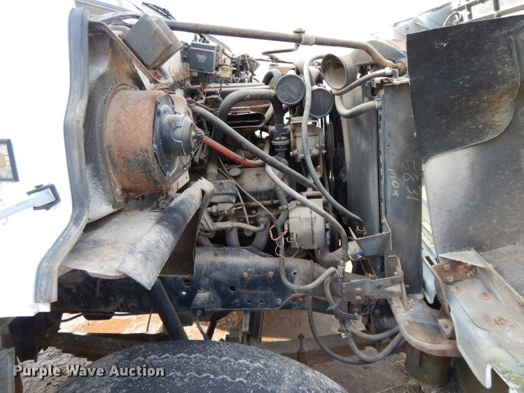 image for item DI8172 1989 Chevrolet C70  truck cab and chassis