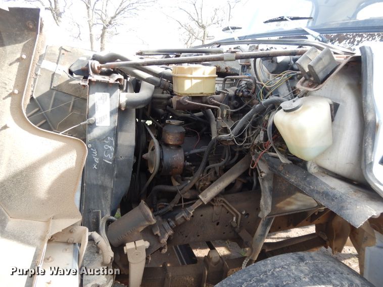 image for item DI8172 1989 Chevrolet C70  truck cab and chassis