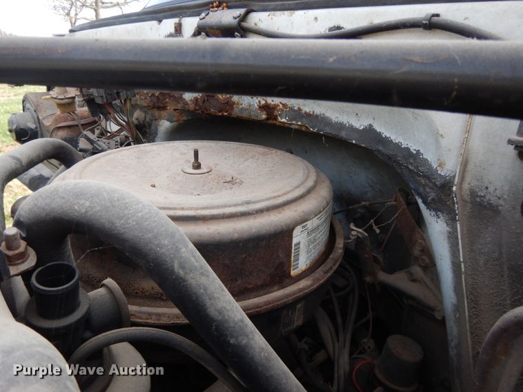 image for item DI8172 1989 Chevrolet C70  truck cab and chassis