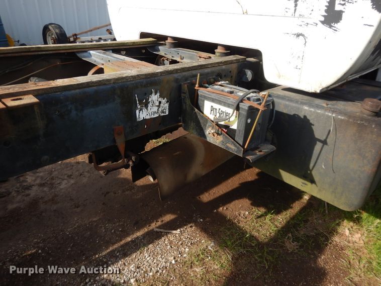 image for item DI8172 1989 Chevrolet C70  truck cab and chassis