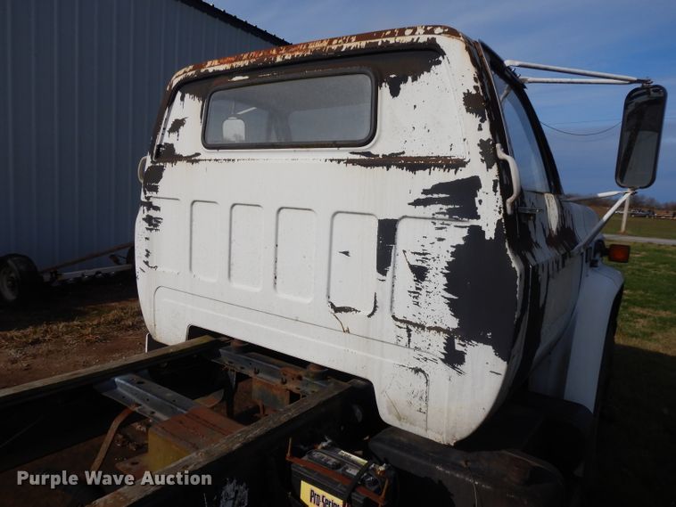 image for item DI8172 1989 Chevrolet C70  truck cab and chassis